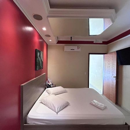 Alpha Motel 암파로 외부 사진