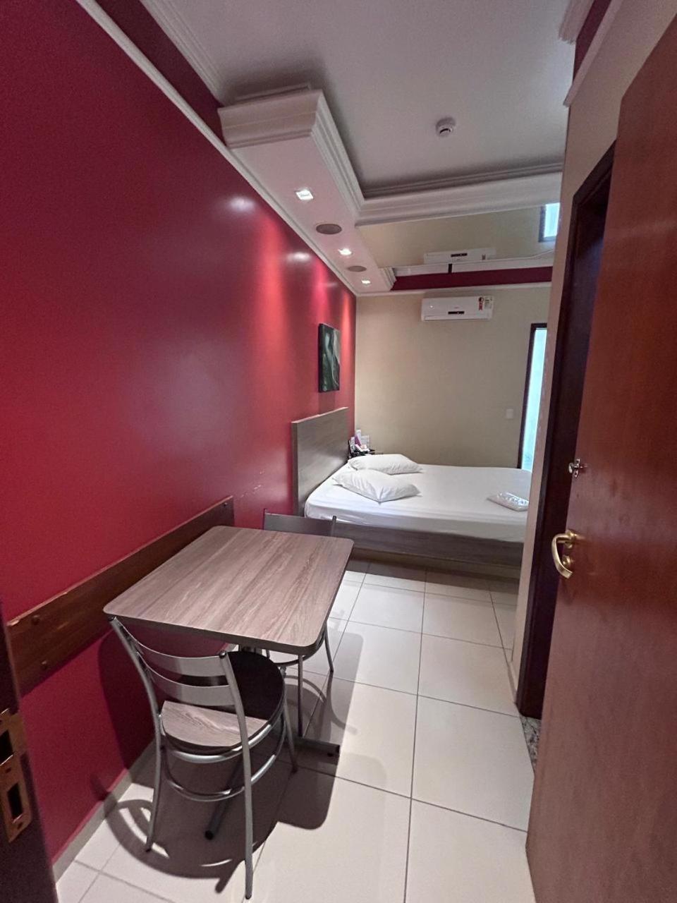 Alpha Motel 암파로 외부 사진