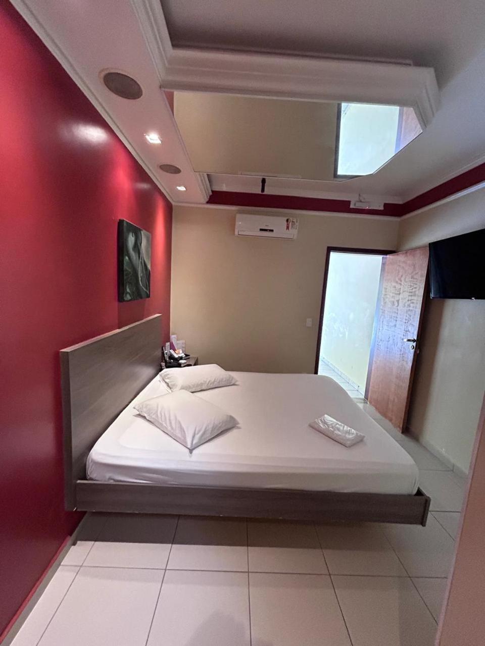 Alpha Motel 암파로 외부 사진
